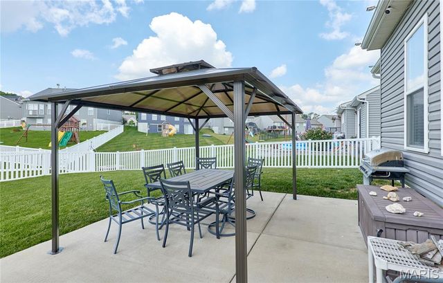 212 Barrington Ridge Lane, Wentzville, MO 63385