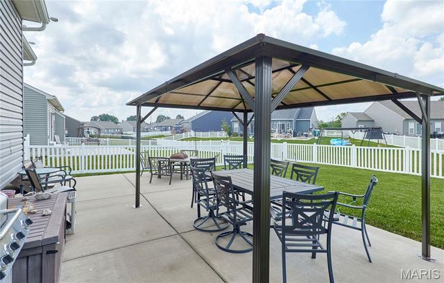 212 Barrington Ridge Lane, Wentzville, MO 63385
