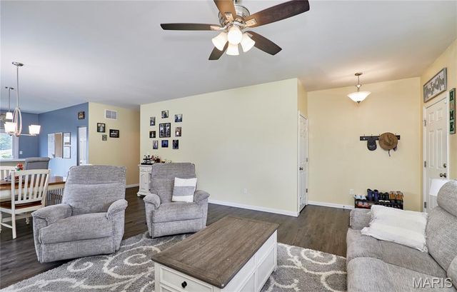 212 Barrington Ridge Lane, Wentzville, MO 63385