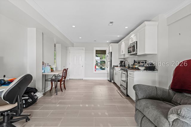 12 Pine Island Rd, Bluffton, SC 29910