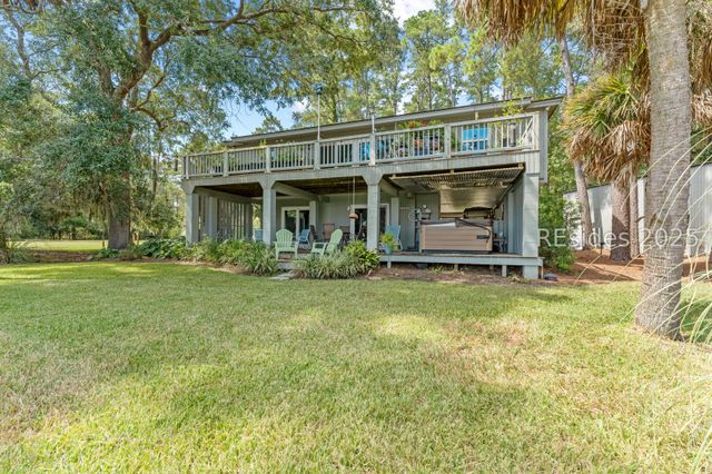 12 Pine Island Rd, Bluffton, SC 29910