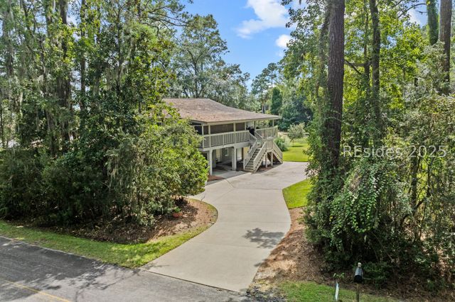 12 Pine Island Rd, Bluffton, SC 29910