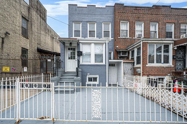 12701 89th Avenue, Richmond Hill, NY 11418