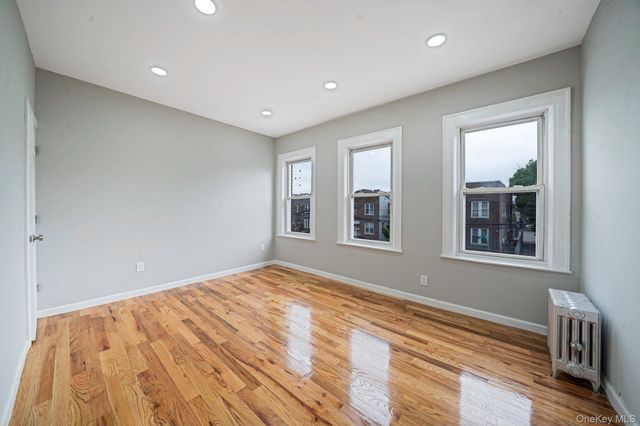 12701 89th Avenue, Richmond Hill, NY 11418