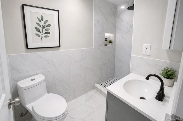 12701 89th Avenue, Richmond Hill, NY 11418