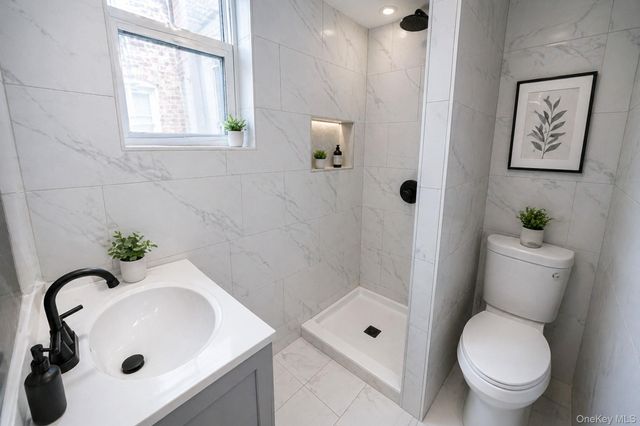 12701 89th Avenue, Richmond Hill, NY 11418