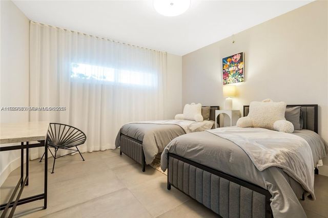 9821 E Bay Harbor Dr 503, Bay Harbor Islands, FL 33154