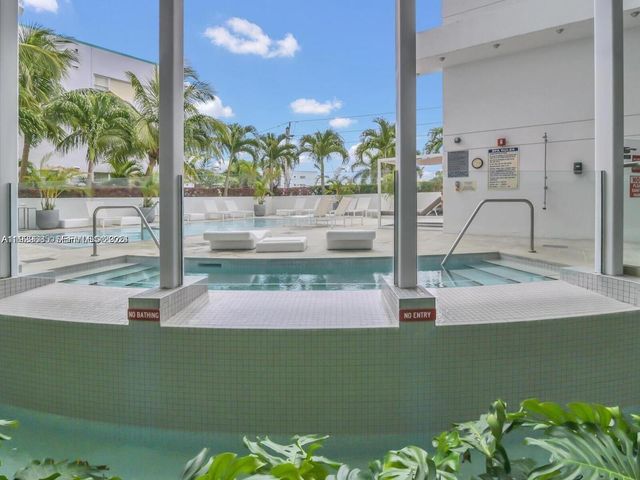 9821 E Bay Harbor Dr 503, Bay Harbor Islands, FL 33154