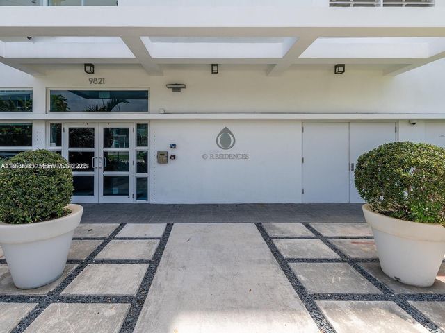 9821 E Bay Harbor Dr 503, Bay Harbor Islands, FL 33154