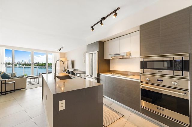 9821 E Bay Harbor Dr 503, Bay Harbor Islands, FL 33154