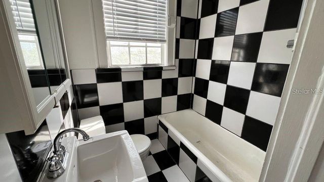 118 INDIAN PLACE 15, Sarasota, FL 34236