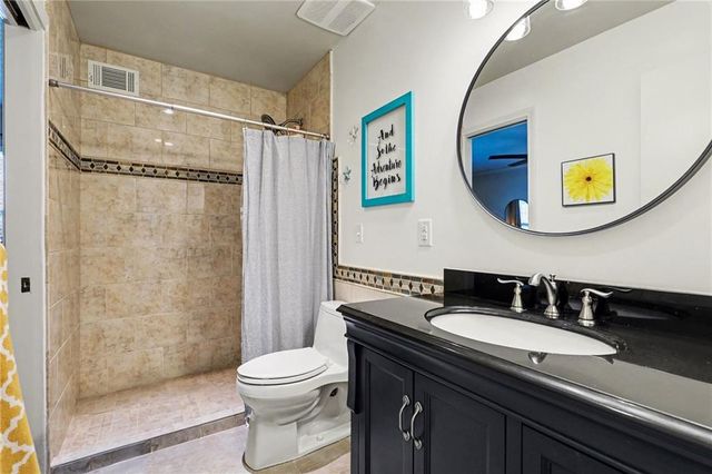 1027 W Burning Tree Drive, Kansas City, MO 64145