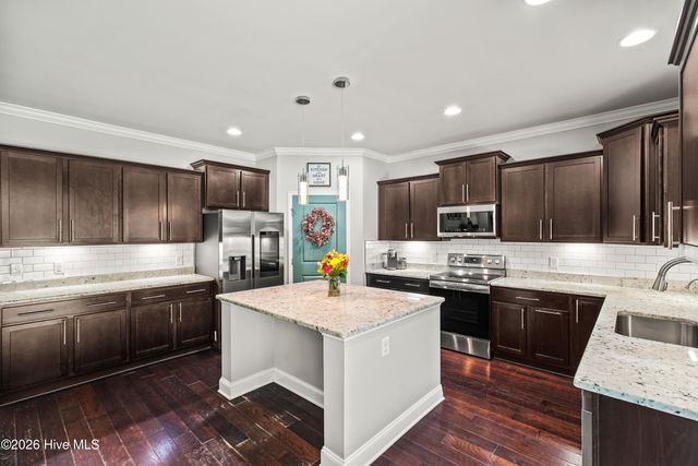 64 Sally Lane, Hampstead, NC 28443