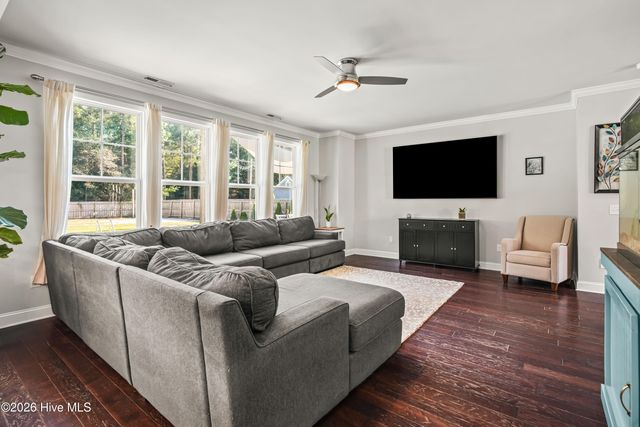 64 Sally Lane, Hampstead, NC 28443