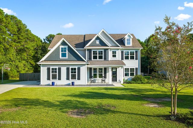 64 Sally Lane, Hampstead, NC 28443