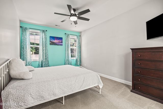 64 Sally Lane, Hampstead, NC 28443