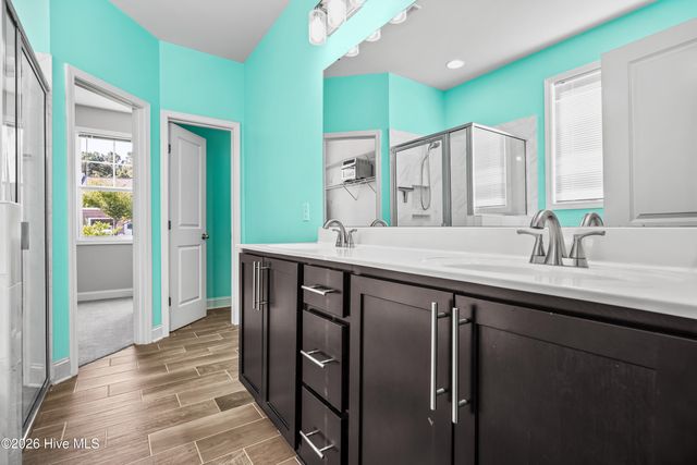 64 Sally Lane, Hampstead, NC 28443