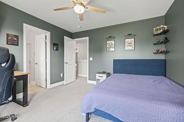 64 Sally Lane, Hampstead, NC 28443