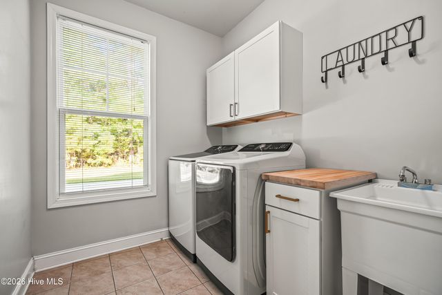 64 Sally Lane, Hampstead, NC 28443