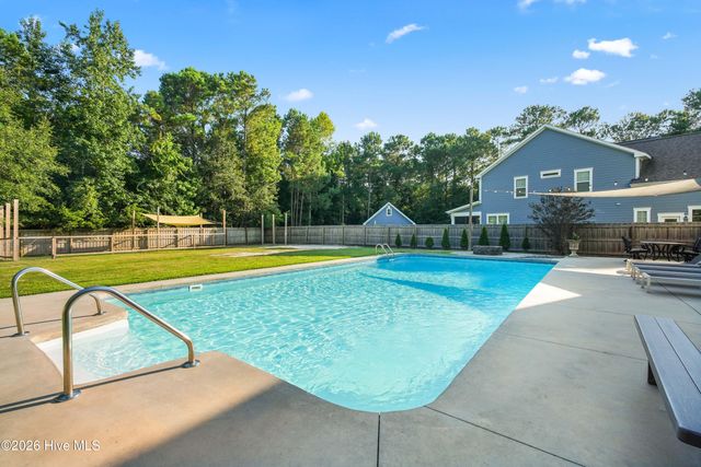 64 Sally Lane, Hampstead, NC 28443