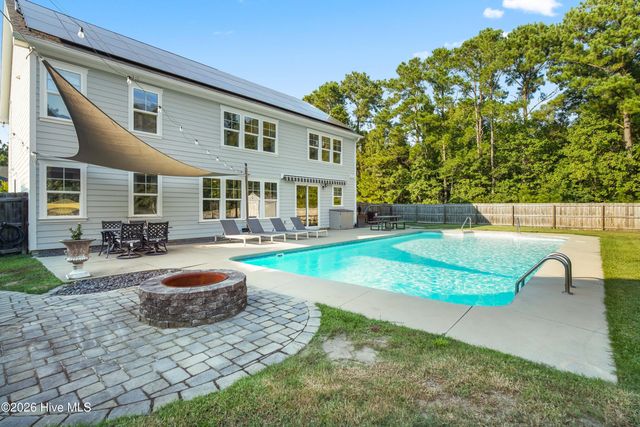 64 Sally Lane, Hampstead, NC 28443