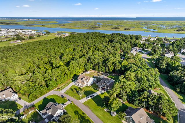 64 Sally Lane, Hampstead, NC 28443
