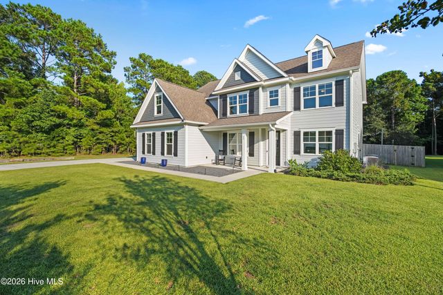 64 Sally Lane, Hampstead, NC 28443