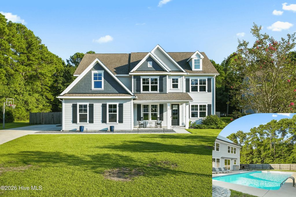 64 Sally Lane, Hampstead, NC 28443