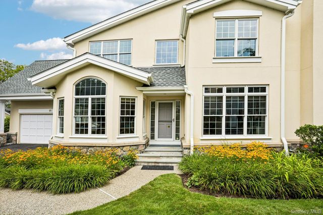 15 Doral Greens Drive E, Rye Brook, NY 10573
