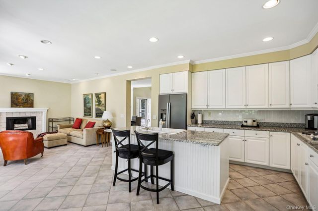 15 Doral Greens Drive E, Rye Brook, NY 10573