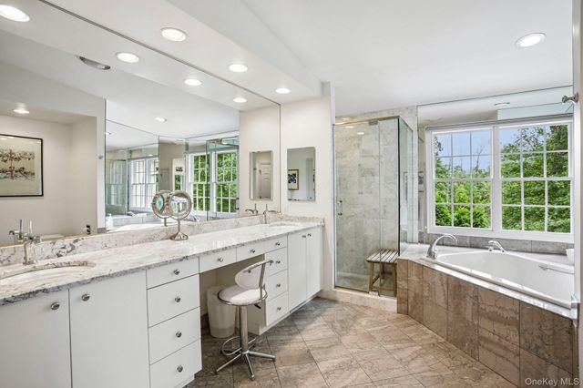 15 Doral Greens Drive E, Rye Brook, NY 10573