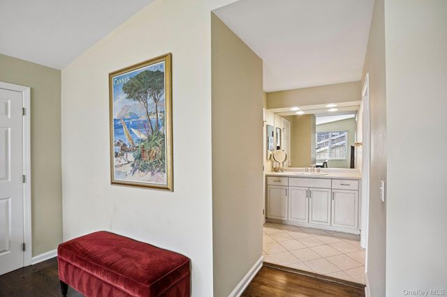 15 Doral Greens Drive E, Rye Brook, NY 10573