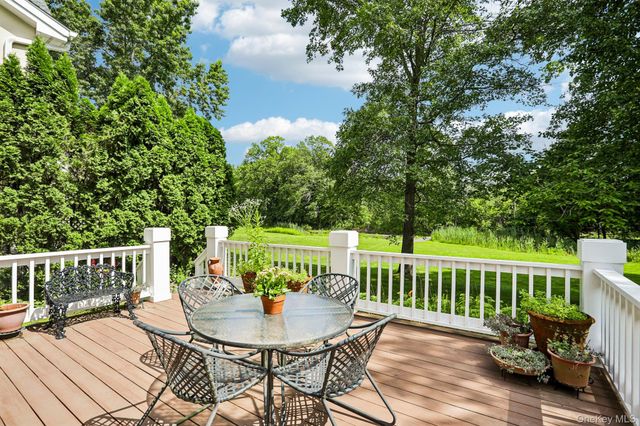 15 Doral Greens Drive E, Rye Brook, NY 10573