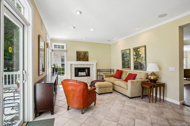 15 Doral Greens Drive E, Rye Brook, NY 10573