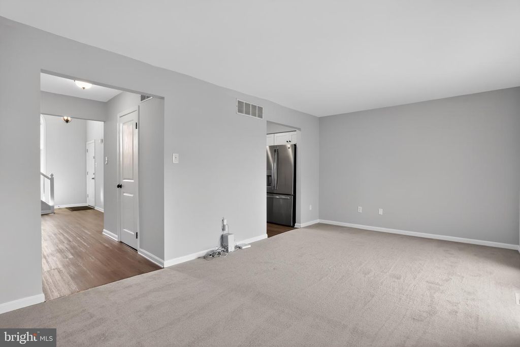 Image 11 of property listing at 501 SOMERSET CT, Lansdale, PA 19446