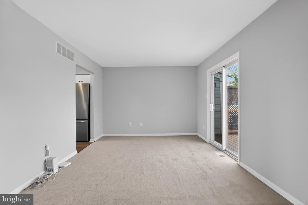 Image 12 of property listing at 501 SOMERSET CT, Lansdale, PA 19446