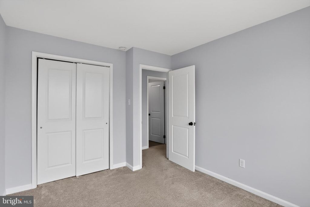 Image 23 of property listing at 501 SOMERSET CT, Lansdale, PA 19446