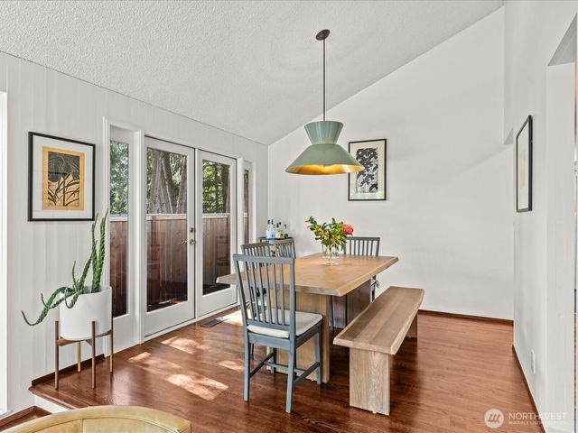 5925 NE 202nd Lane, Kenmore, WA 98208