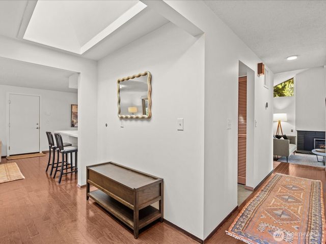 5925 NE 202nd Lane, Kenmore, WA 98208