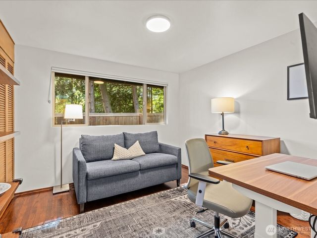 5925 NE 202nd Lane, Kenmore, WA 98208