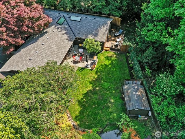 5925 NE 202nd Lane, Kenmore, WA 98208