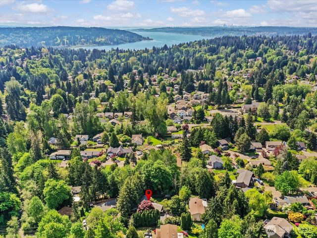 5925 NE 202nd Lane, Kenmore, WA 98208