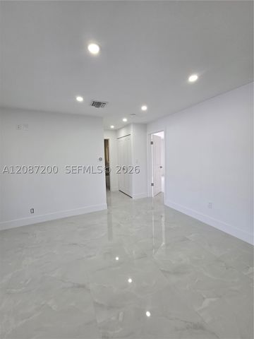 15434 SW 85th Ln 154, Miami, FL 33193