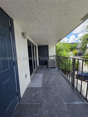 15434 SW 85th Ln 154, Miami, FL 33193