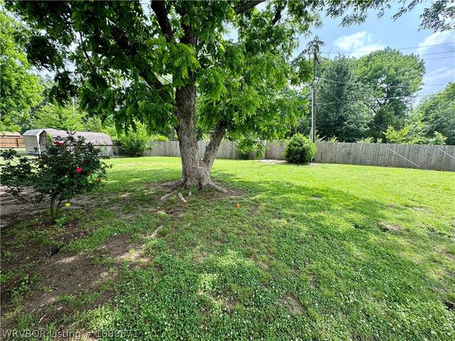 8405 Meadow Drive, Fort Smith, AR 72908