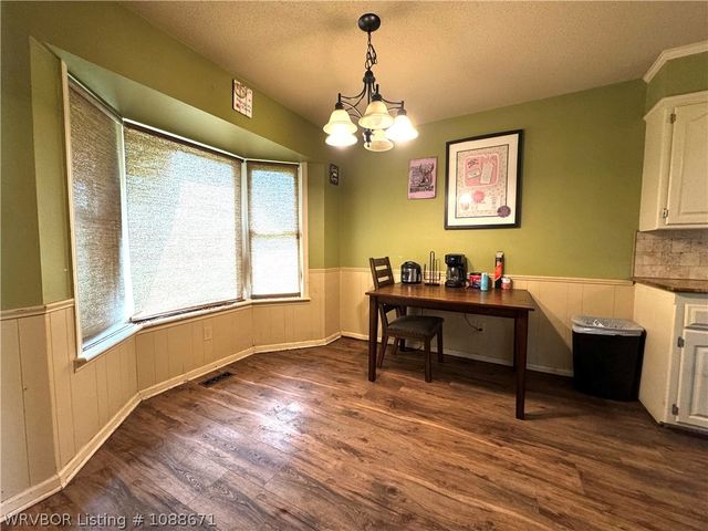8405 Meadow Drive, Fort Smith, AR 72908