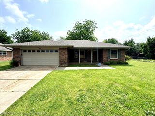 8405 Meadow Drive, Fort Smith, AR 72908