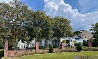 18467 E Village Way Dr, Baton Rouge, LA 70810