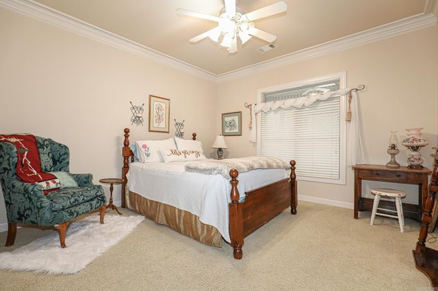 5021 MANHATTAN DR, Benton, AR 72019