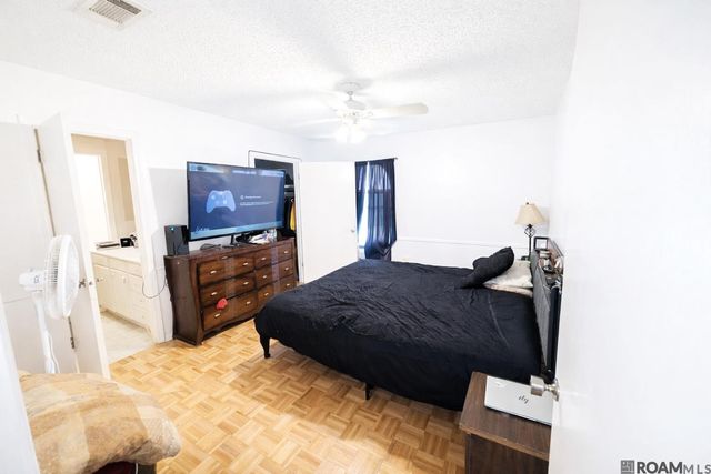 1022 N Janice Ave, Gonzales, LA 70737